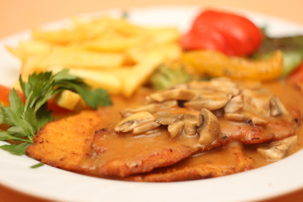 אלטן בוסק Hotel & Restaurant Am Kirschberg מראה חיצוני תמונה