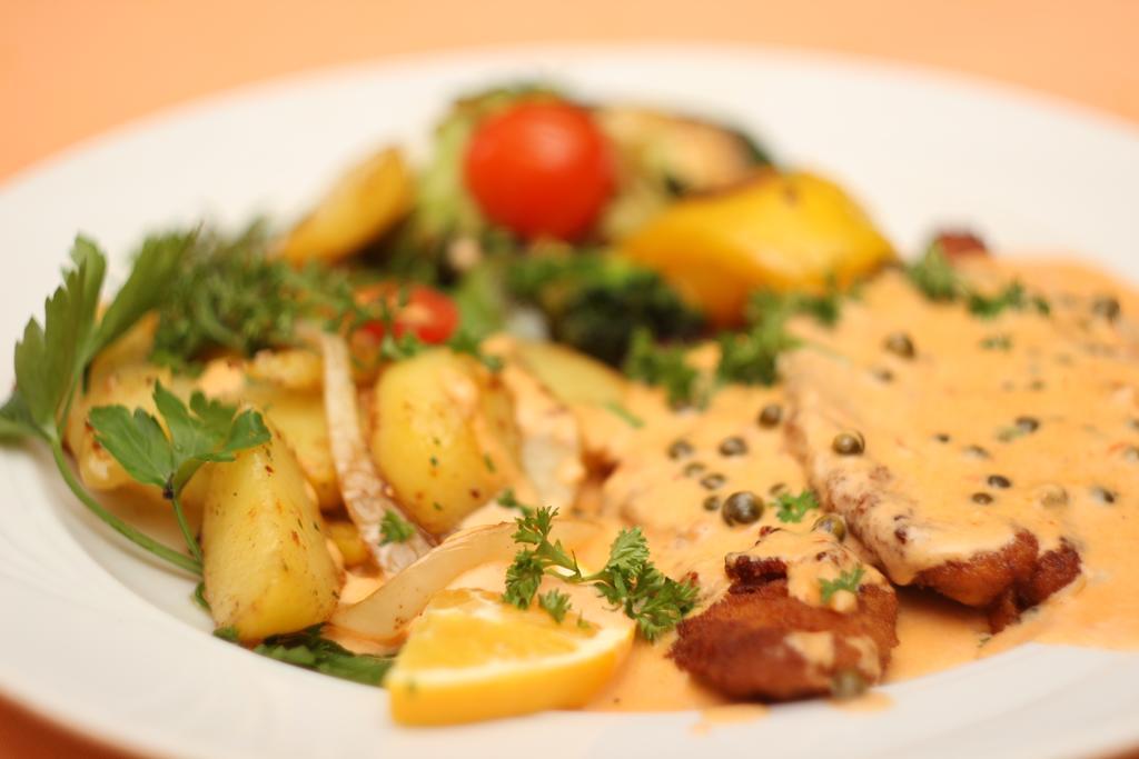 אלטן בוסק Hotel & Restaurant Am Kirschberg מראה חיצוני תמונה