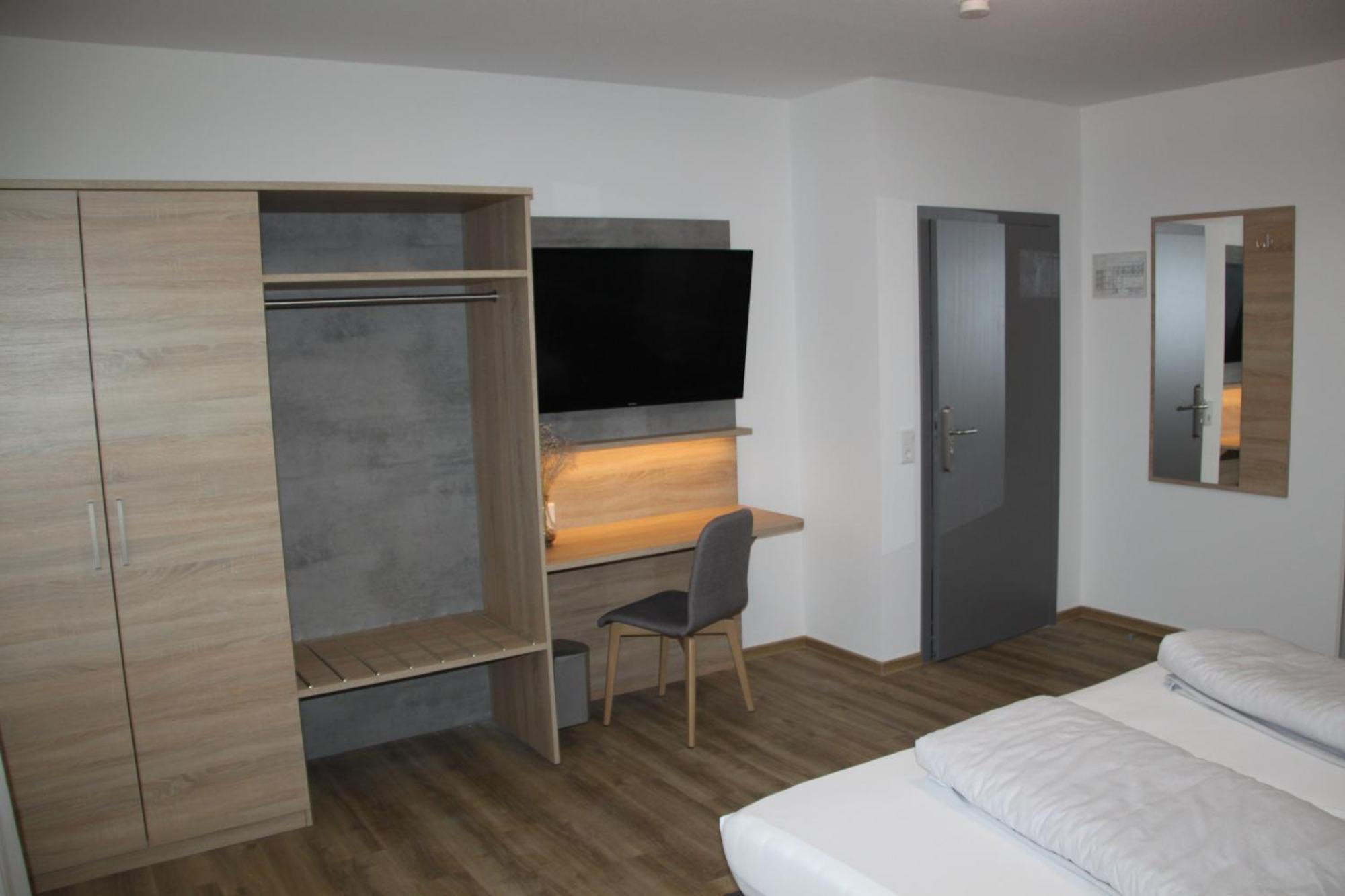 אלטן בוסק Hotel & Restaurant Am Kirschberg מראה חיצוני תמונה