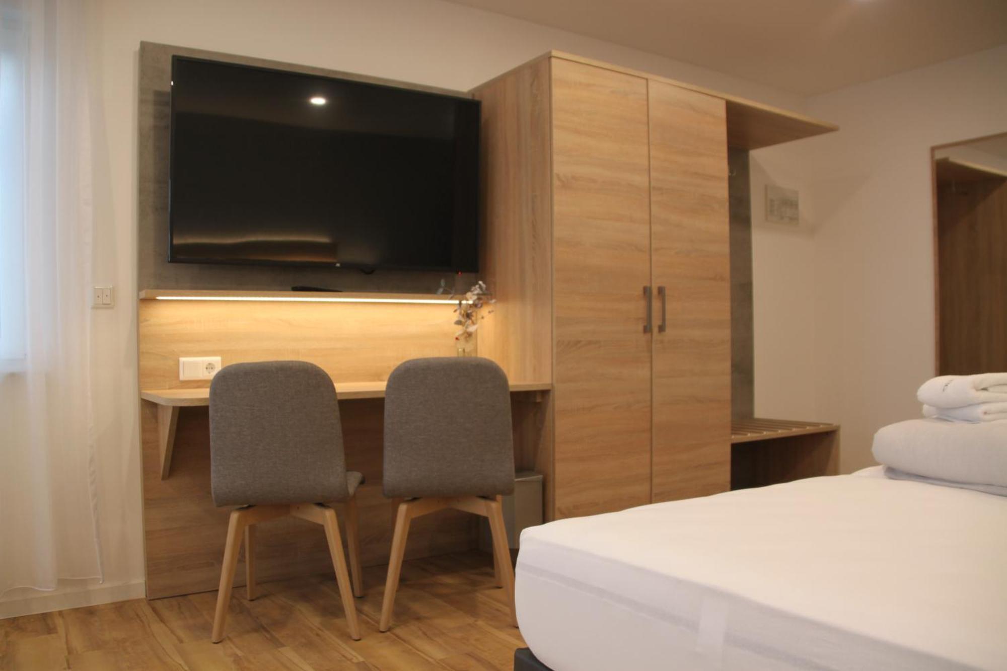 אלטן בוסק Hotel & Restaurant Am Kirschberg מראה חיצוני תמונה