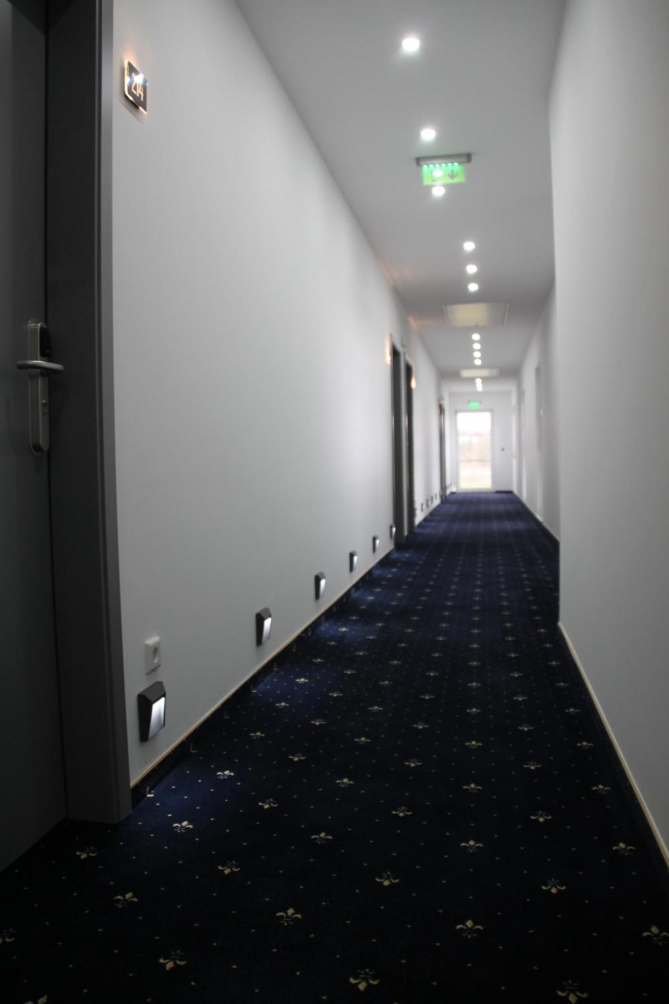 אלטן בוסק Hotel & Restaurant Am Kirschberg מראה חיצוני תמונה