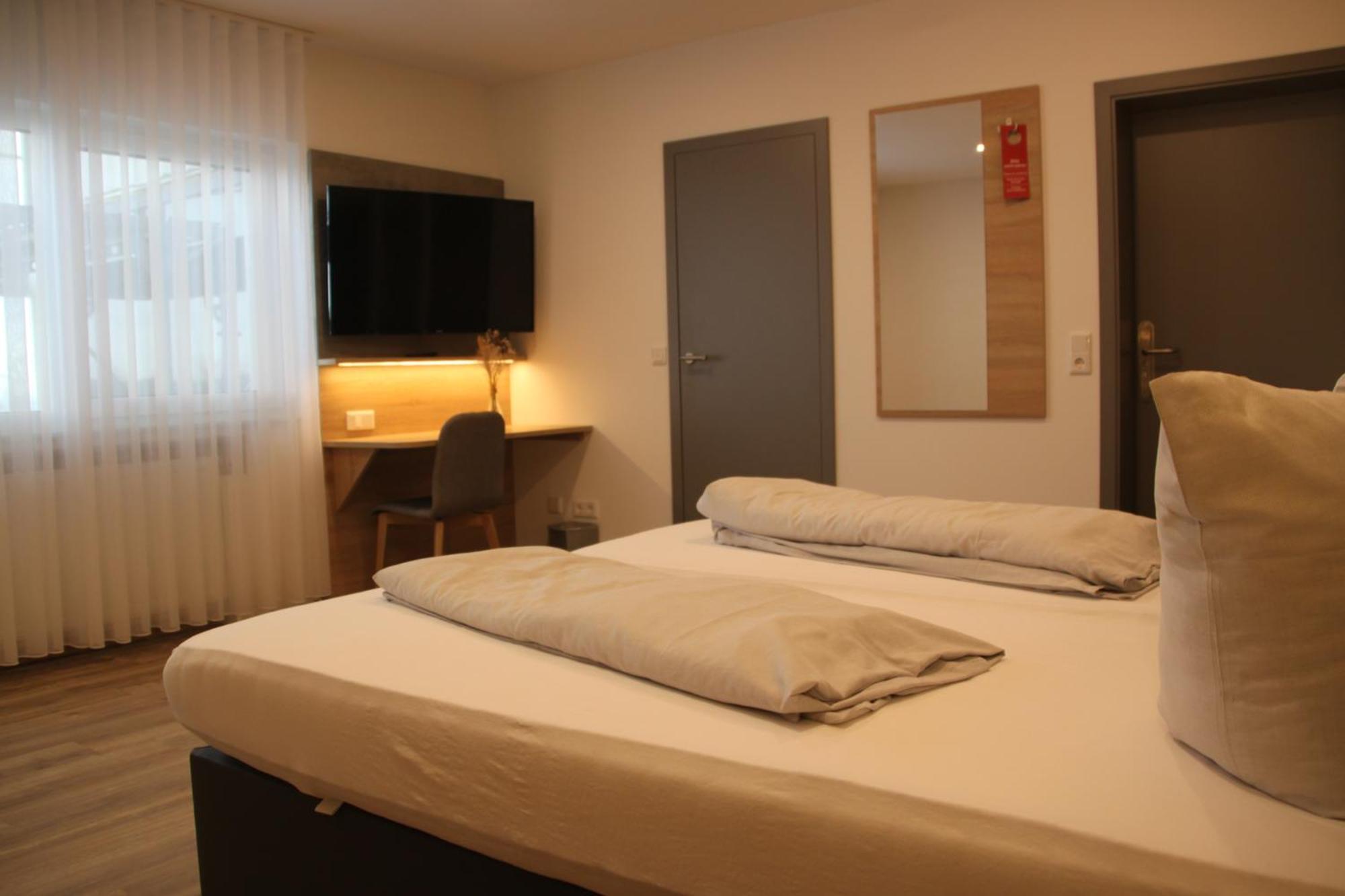 אלטן בוסק Hotel & Restaurant Am Kirschberg מראה חיצוני תמונה