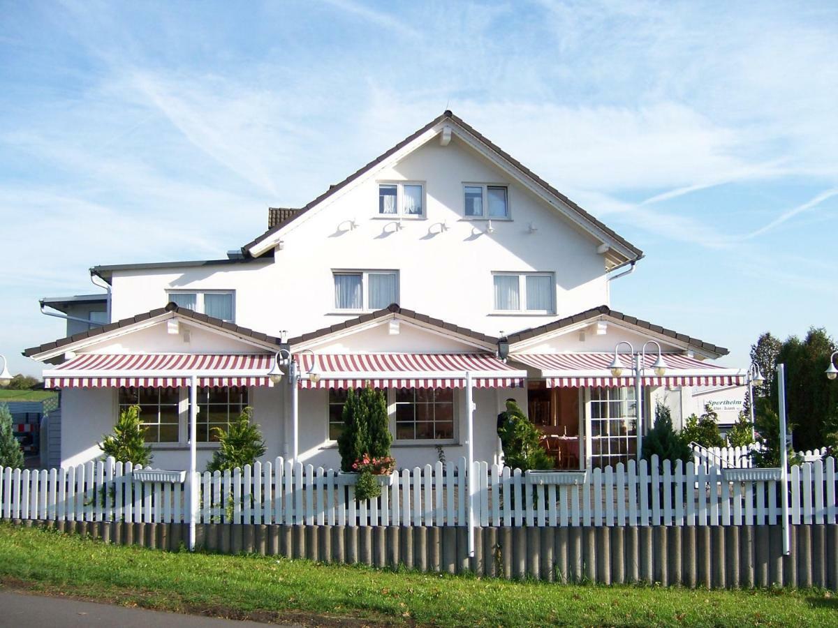 אלטן בוסק Hotel & Restaurant Am Kirschberg מראה חיצוני תמונה